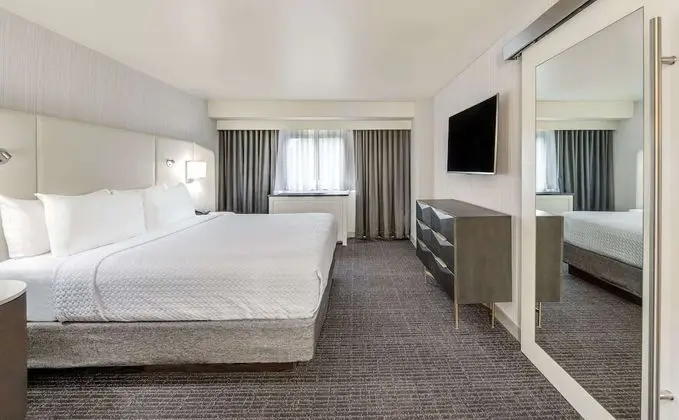 Süit, 1 En Büyük (King) Boy Yatak, Engellilere Uygun (Mobility Roll in Shower One Bedroom)