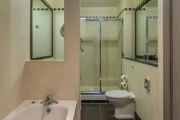 Premium Oda, 1 En Büyük (King) Boy Yatak, Business Dinlenme Salonu Kullanımı