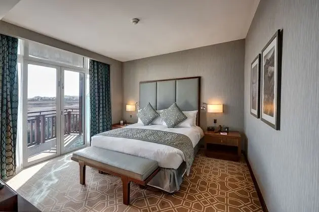 Premium Oda, 1 En Büyük (King) Boy Yatak, Balkon, Deniz Manzaralı (Seafront)