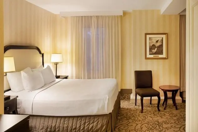 Premium Oda, 1 En Büyük (King) Boy Yatak, Manzaralı (Niagara Falls View)