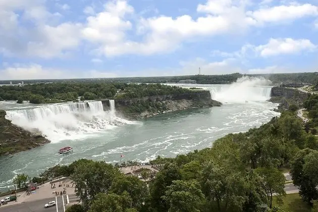 Standard Oda, 1 En Büyük (King) Boy Yatak, Balkon, Manzaralı (Niagara Falls View)