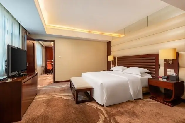 Süit, 1 Yatak Odası, Business Dinlenme Salonu Kullanımı (Club Floor)
