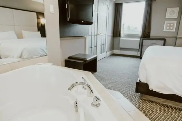 Süit, Nehir Manzaralı (Bathtub)