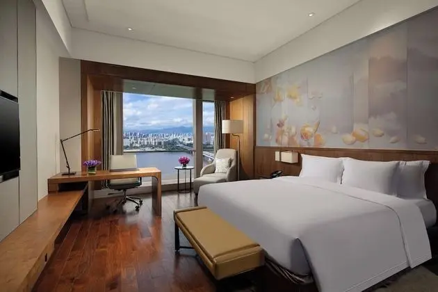 Standard Oda, Business Dinlenme Salonu Kullanımı, Nehir Manzaralı (Lounge Access)