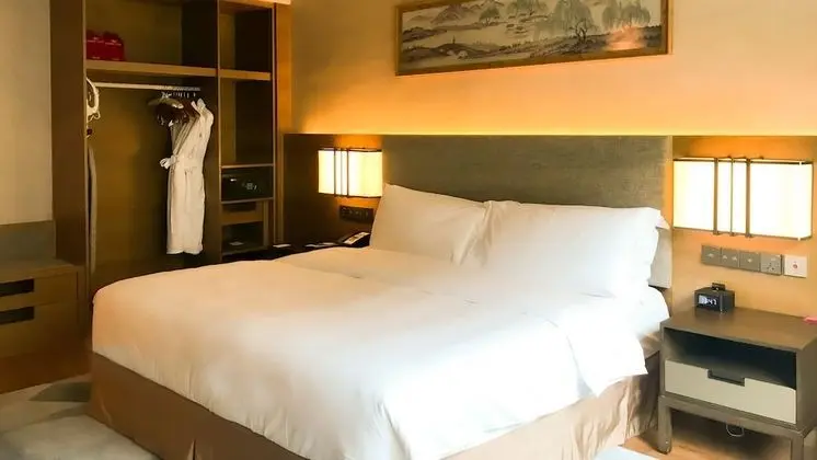 Premium Oda, 1 En Büyük (King) Boy Yatak, Balkon, Göl Manzaralı