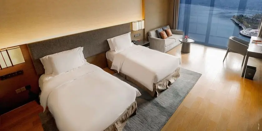 Premium Oda, 2 Çift Kişilik Yatak, Balkon, Göl Manzaralı