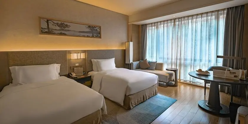 Premium Oda, 2 Çift Kişilik Yatak, Balkon, Göl Manzaralı