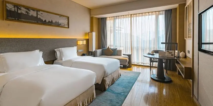 Premium Oda, 2 Çift Kişilik Yatak, Balkon, Göl Manzaralı