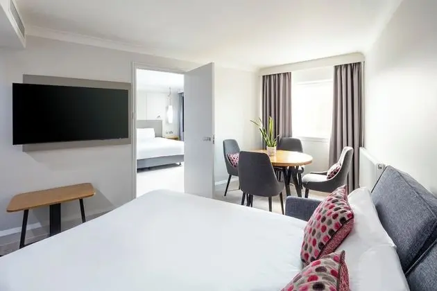 Süit, 1 Yatak Odası, Business Dinlenme Salonu Kullanımı (High Floor)