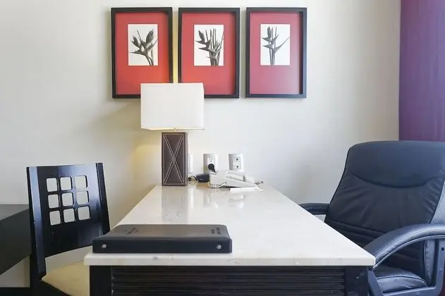 Standard Oda, 1 En Büyük (King) Boy Yatak, Engellilere Uygun, Business Dinlenme Salonu Kullanımı