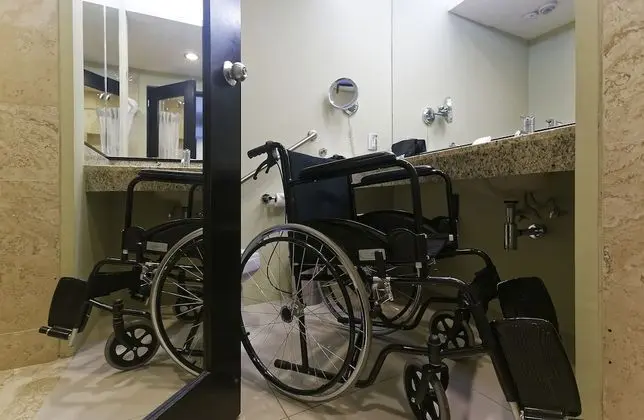 Standard Oda, 1 En Büyük (King) Boy Yatak, Engellilere Uygun, Business Dinlenme Salonu Kullanımı