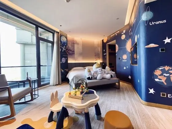 Premium Oda, Birden Çok Yatak, Havuz Manzaralı