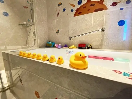 Premium Oda, Birden Çok Yatak, Havuz Manzaralı