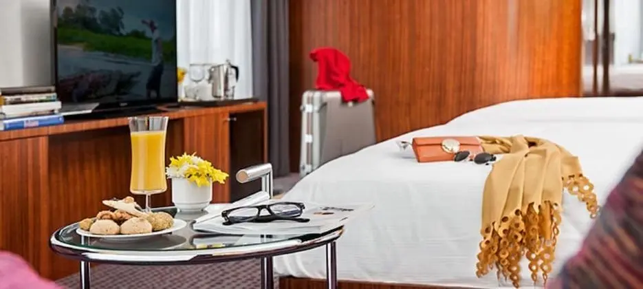 Double Deluxe Single Room