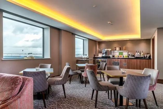 Club Oda, 1 En Büyük (King) Boy Yatak (Club Lounge Access)