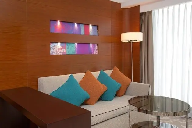 Premium Oda, 1 En Büyük (King) Boy Yatak ve Çekyat, Deniz Manzaralı