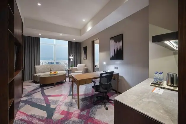 Süit, 1 Yatak Odası (High Floor Lounge Access)
