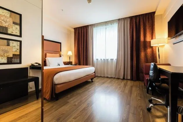 Premium Oda, 1 En Büyük (King) Boy Yatak