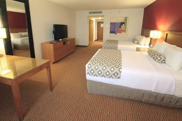 Standard Oda, 2 Büyük (Queen) Boy Yatak, Business Dinlenme Salonu Kullanımı (Lounge Access)