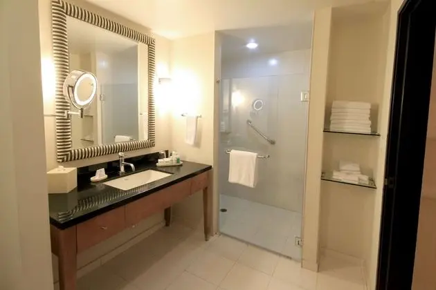 Standard Oda, 2 Büyük (Queen) Boy Yatak, Business Dinlenme Salonu Kullanımı (Lounge Access)
