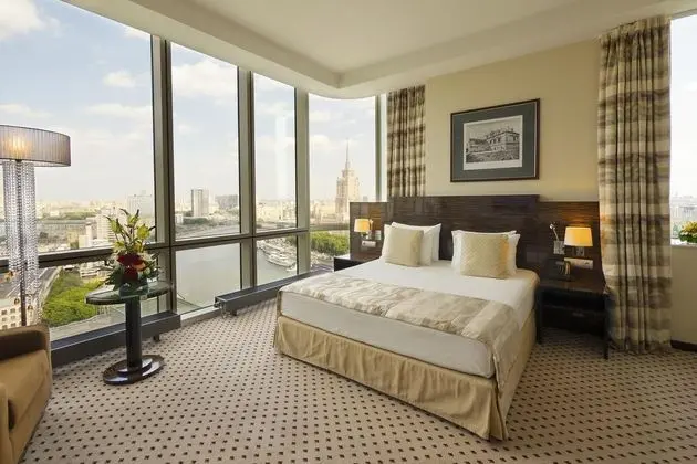 1 Çift Kişilik Veya 2 Tek Kişilik Yatak Business