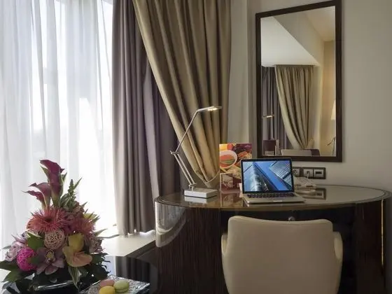 1 Çift Kişilik Veya 2 Tek Kişilik Yatak Business