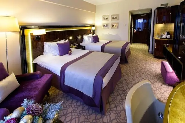 1 Çift Kişilik Veya 2 Tek Kişilik Yatak Business