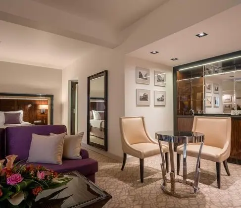 1 Çift Kişilik Veya 2 Tek Kişilik Yatak Business