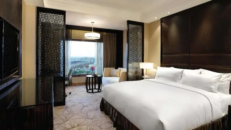 Standard Oda, 1 En Büyük (King) Boy Yatak (Lounge Access)