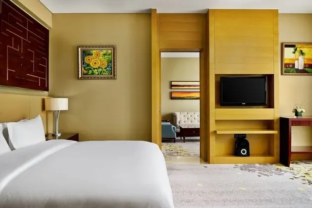 Süit, 1 Yatak Odası, Balkon (Lounge Access)