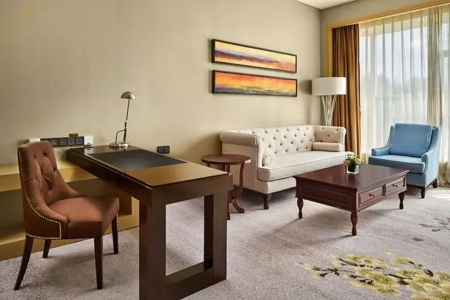 Süit, 1 Yatak Odası, Balkon (Lounge Access)