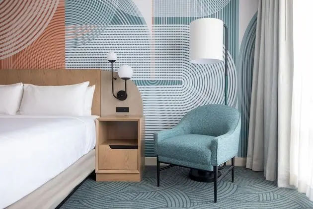 Deluxe Oda, 1 En Büyük (King) Boy Yatak ve Çekyat, Manzaralı (Mobility Accessible, Roll-in Shower)