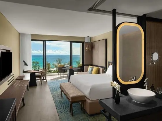 Premium Oda, 1 En Büyük (King) Boy Yatak, Okyanus Manzaralı, Okyanusa Sıfır (Oceanfront View)