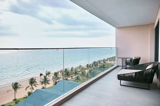 Premium Oda, 1 En Büyük (King) Boy Yatak, Okyanus Manzaralı, Okyanusa Sıfır (Oceanfront View)
