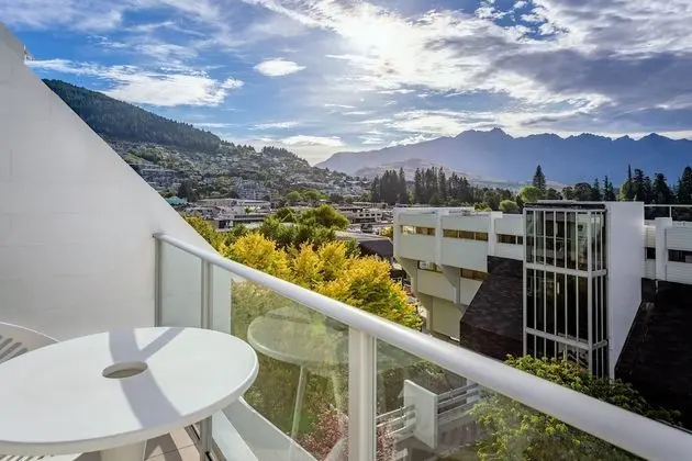 Standard Oda, 2 Büyük (Queen) Boy Yatak, Balkon, Dağ Manzaralı