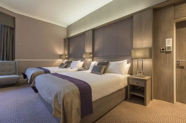 Premium Oda, 2 Büyük (Queen) Boy Yatak (Separate Bath Walk in Shower)