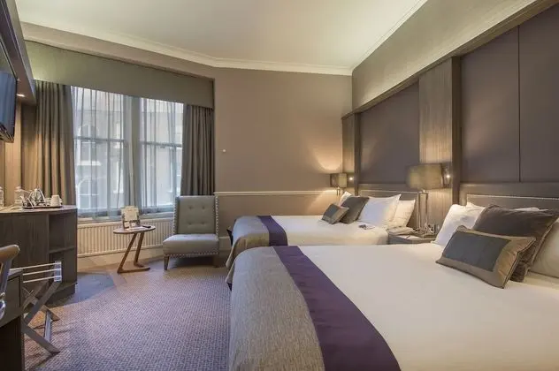 Premium Oda, 2 Büyük (Queen) Boy Yatak (Separate Bath Walk in Shower)