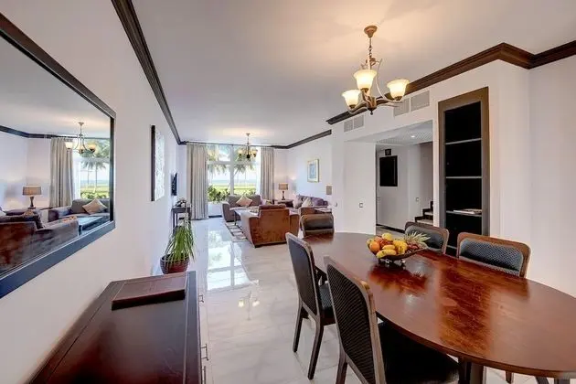Oda, 3 Yatak Odası, Sigara İçilebilir (Dining and Kitchen Area)