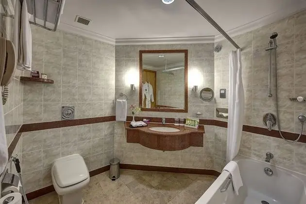 Süit, Birden Çok Yatak, Sigara İçilebilir (Custom)