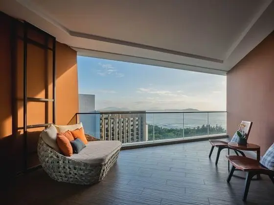 Standard Oda, 1 En Büyük (King) Boy Yatak, Okyanusa Sıfır (High Floor)