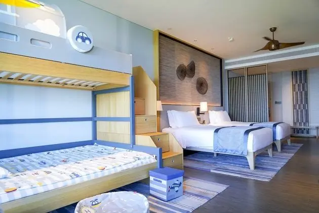 Standard Oda, Birden Çok Yatak, Balkon, Okyanus Manzaralı (Kids Theme, 2 Double & 1 Bunk Bed)