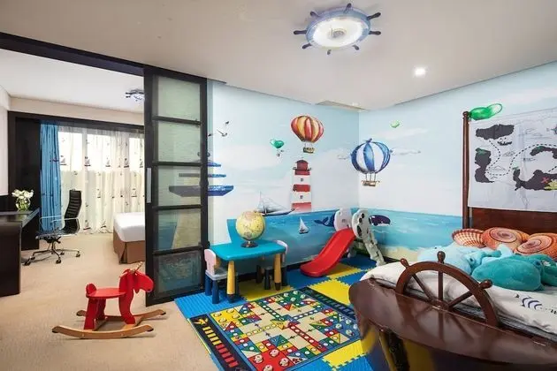 Junior Süit, 1 En Büyük (King) Boy Yatak (Living Area Kid Theme)