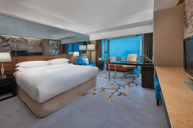 Premium Oda, 1 En Büyük (King) Boy Yatak (Lounge Access High Floor)