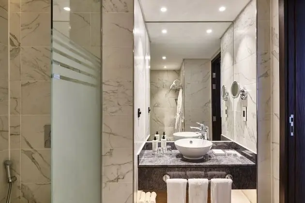 Standard Oda, 1 En Büyük (King) Boy Yatak (Walk in Shower)