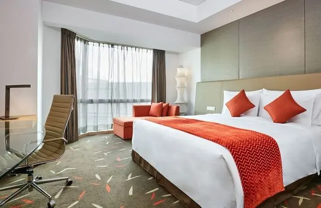 Standard Oda, 1 En Büyük (King) Boy Yatak, Havuz Manzaralı (Minibar)