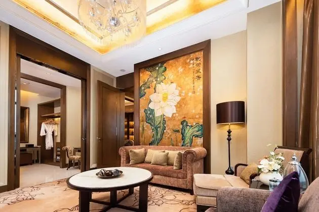 Süit, Birden Çok Yatak (Living Dining)