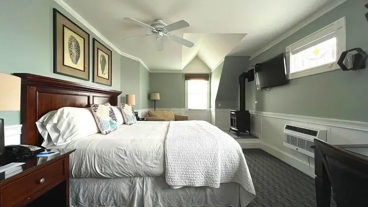 Deluxe King - Fireplace