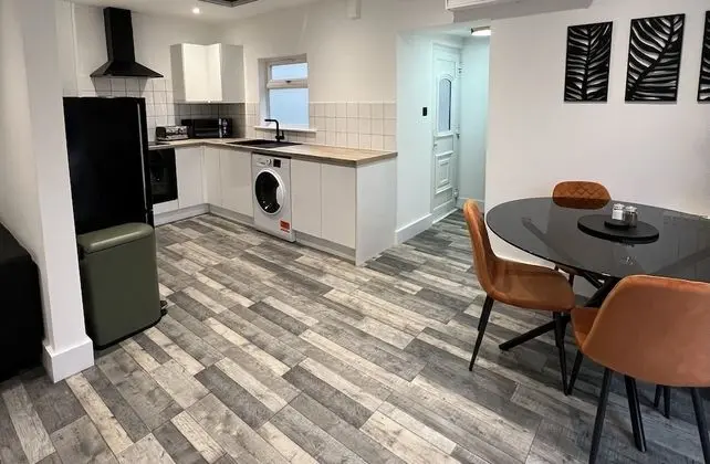 Apart Daire, Banyolu/Duşlu (Apt 3)