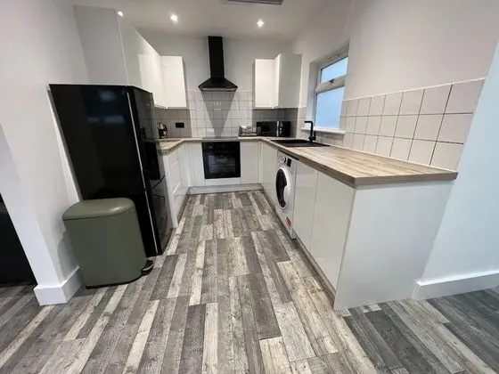 Apart Daire, Banyolu/Duşlu (Apt 3)