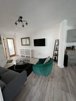 Apart Daire, Özel Banyo (Crows Nest Apt 2)